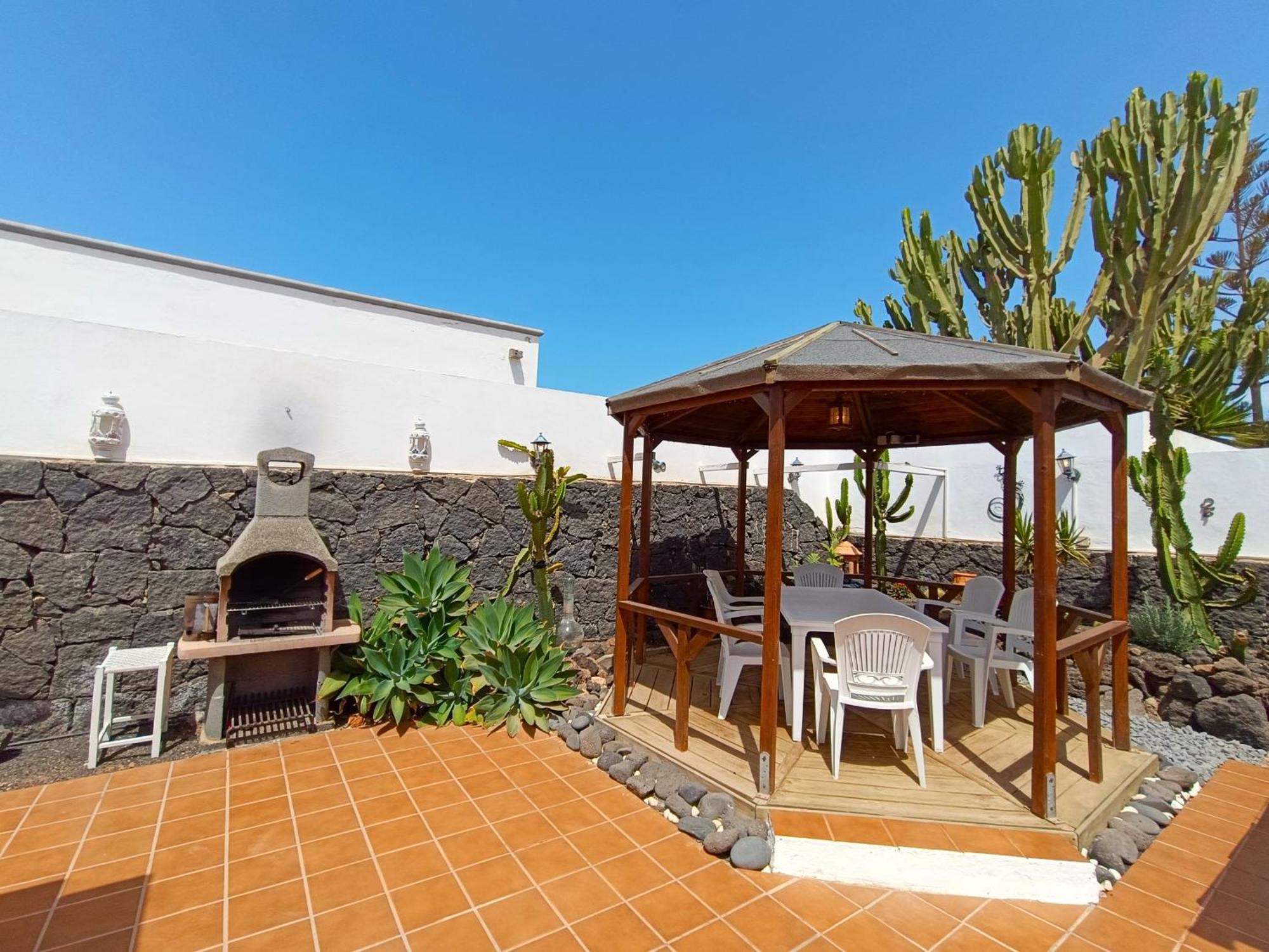 Lagarto Heated Pool Aircon * Playa Blanca (Lanzarote)